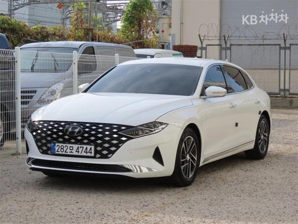 Хюндай The New (фейслифт) Grandeur (Azera)2.5 Premium 초이스 - 2