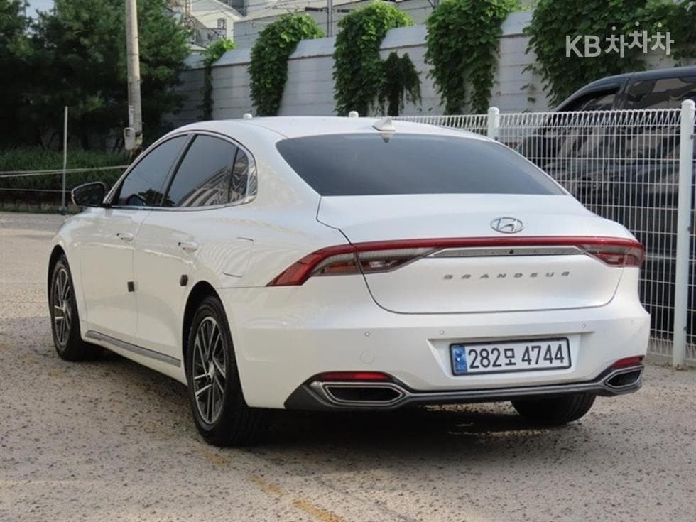 Хюндай The New (фейслифт) Grandeur (Azera)2.5 Premium 초이스 - 3