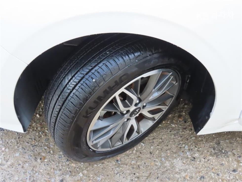 Kia K5 3rd Gen2.0 Gasoline Prestige - 19
