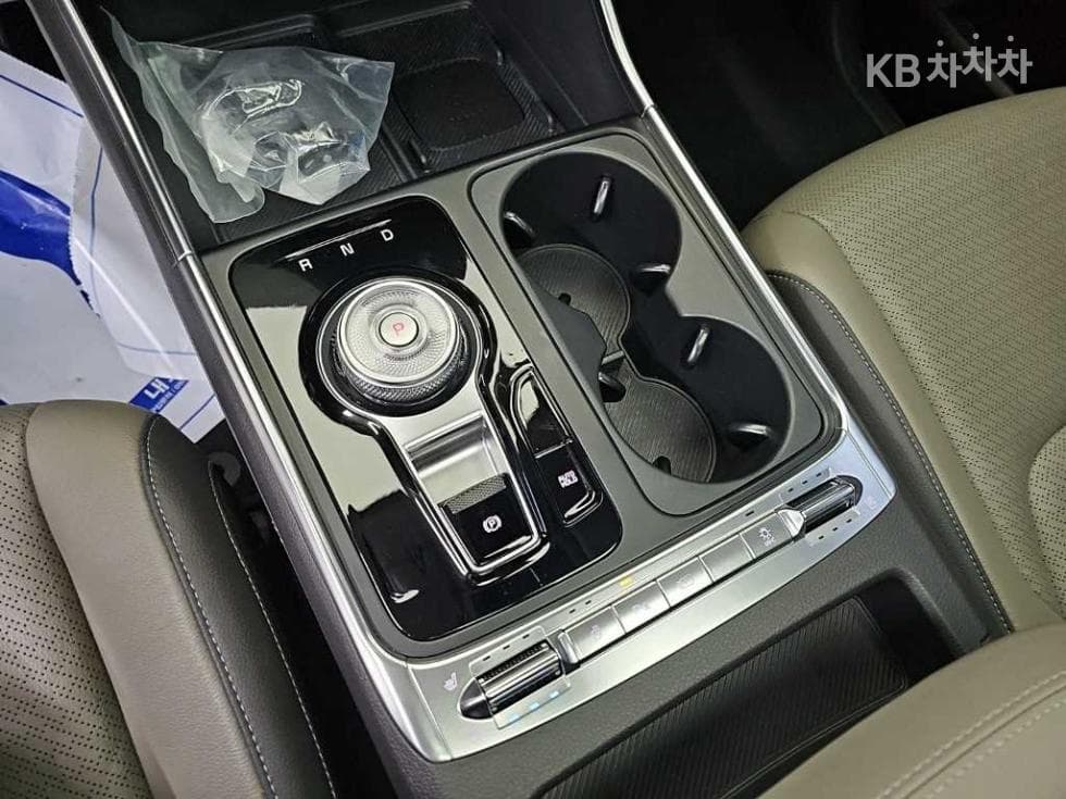 Kia The New (facelift) Carnival Hybrid 4th generation1.6 HEV 9-seater Noblesse - 8