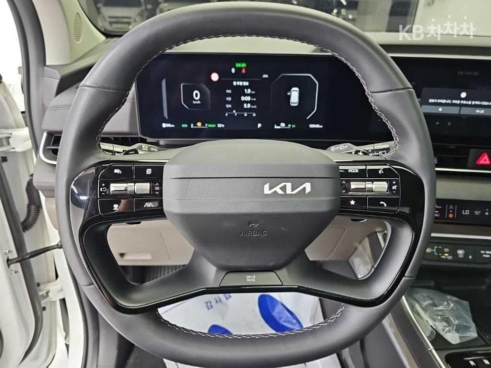 Kia The New (facelift) Carnival Hybrid 4th generation1.6 HEV 9-seater Noblesse - 9