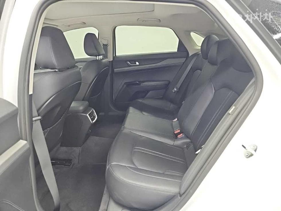 Kia K5 3rd Gen2.0 Gasoline Prestige - 12