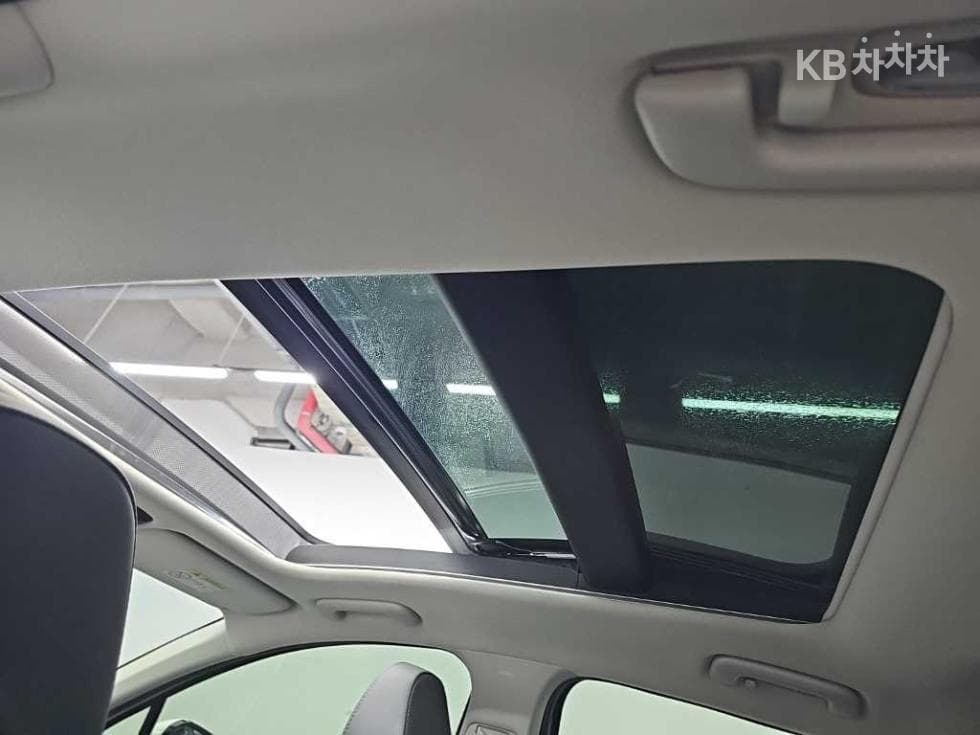 Kia K5 3rd Gen2.0 Gasoline Prestige - 13