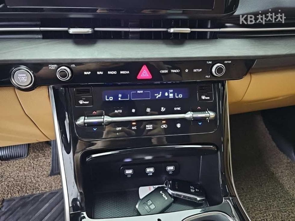 Kia Carnival 4th generationD2.2 11-seater Noblesse - 10