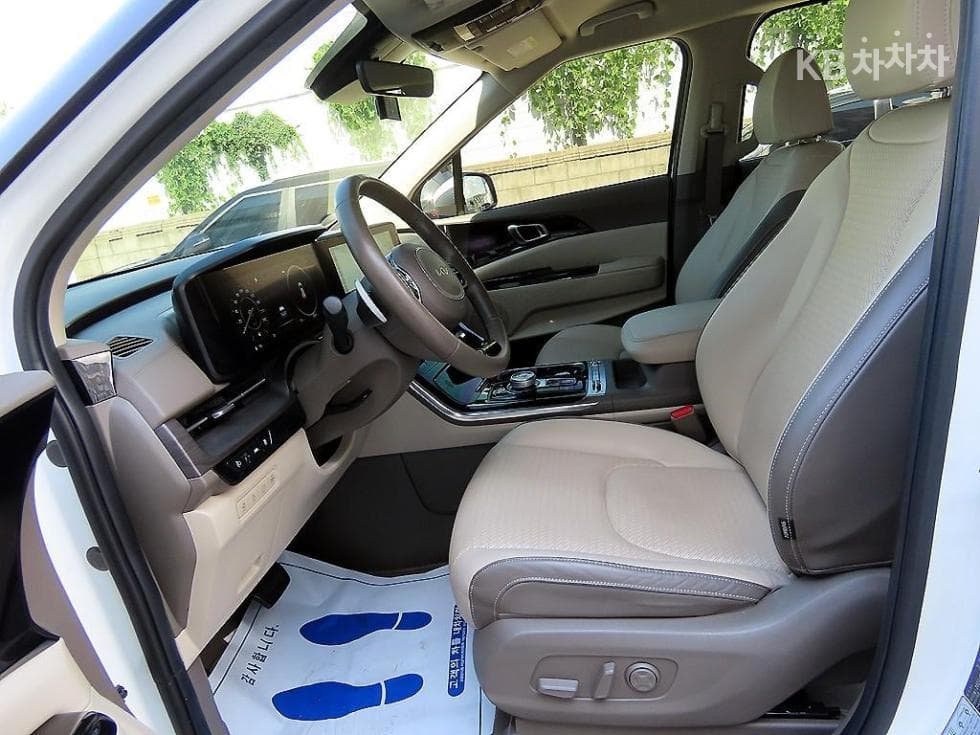 Kia Carnival 4th generationG3.5 GDI 9-seater Signature - 5