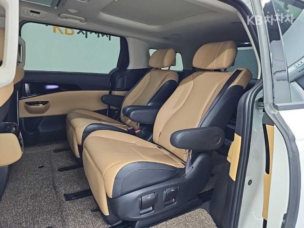 Kia Carnival 4th generationD2.2 7-seater (Limousine) Signature - 12
