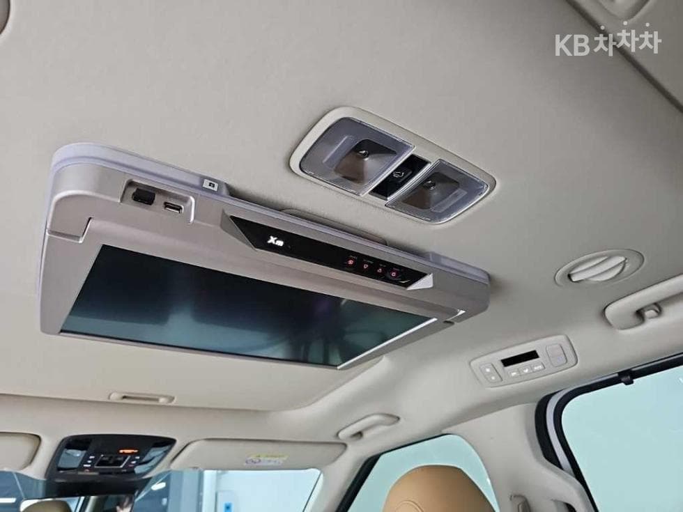 Kia Carnival 4th generationD2.2 7-seater (Limousine) Signature - 13