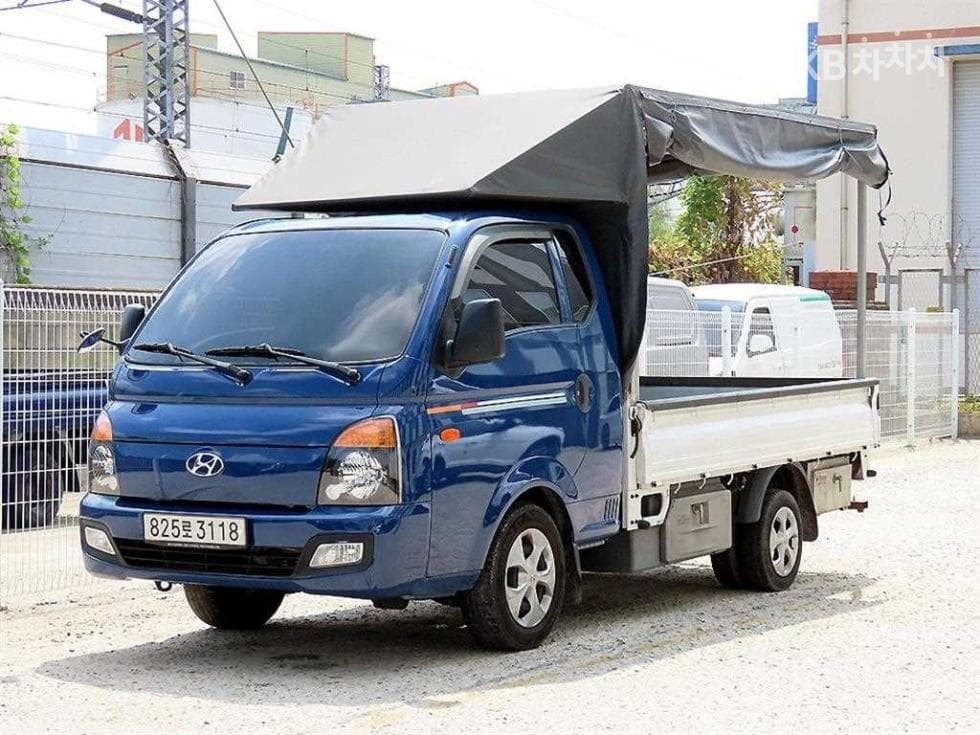 Hyundai Porter 2Extra Long Super Cab CRDi Smart - 2