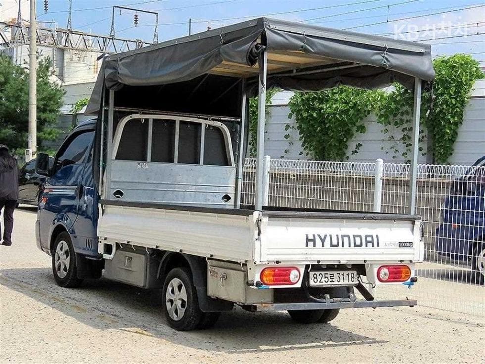 Hyundai Porter 2Extra Long Super Cab CRDi Smart - 3