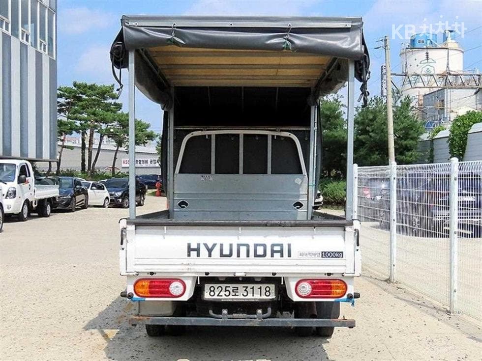 Hyundai Porter 2Extra Long Super Cab CRDi Smart - 4