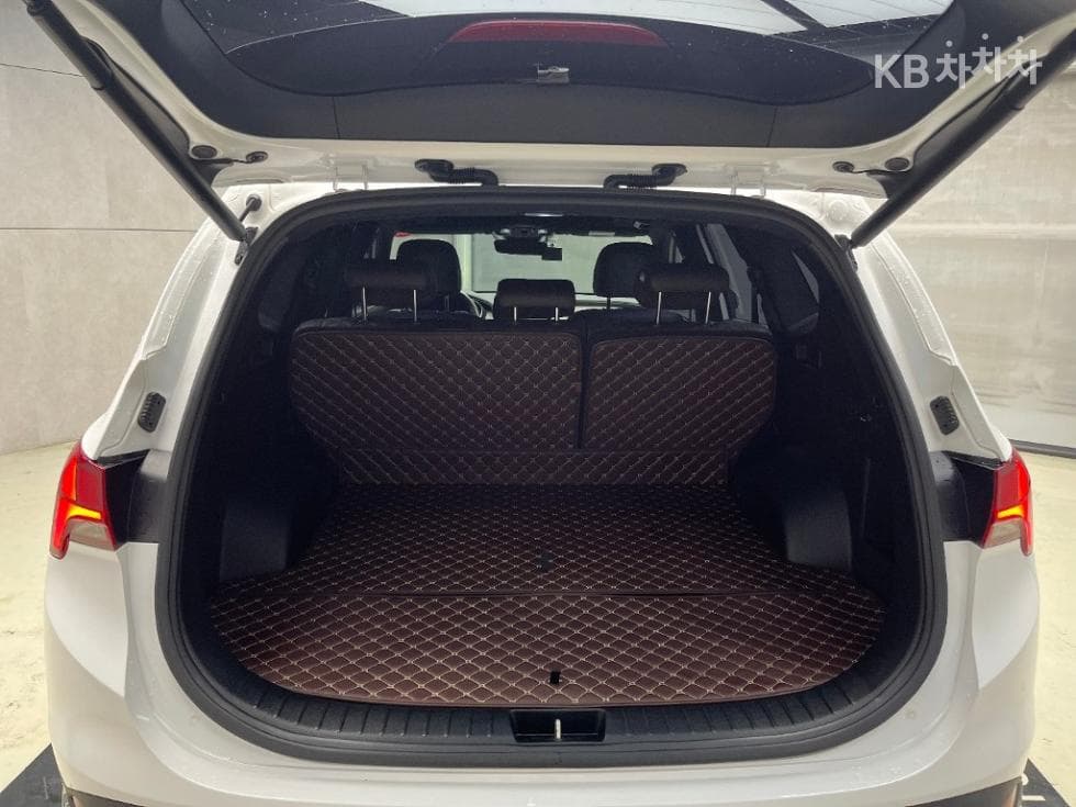 Hyundai The New (facelift) Santa Fe TMGasoline 2.5T 2WD Prestige - 16