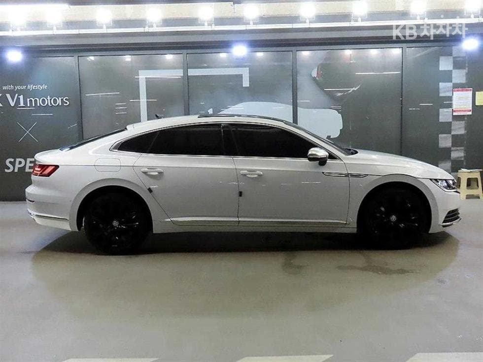 Volkswagen Arteon2.0 Турбо Дизел Инжекция Elegance Prestige - 3