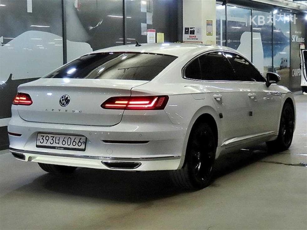 Volkswagen Arteon2.0 Турбо Дизел Инжекция Elegance Prestige - 4
