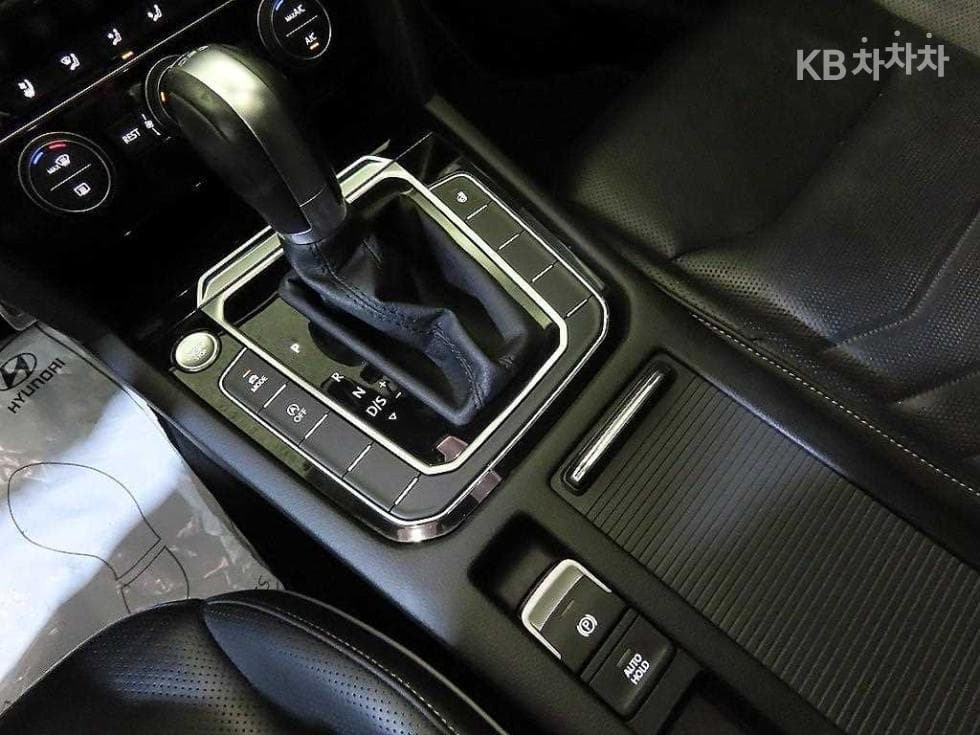 Volkswagen Arteon2.0 Турбо Дизел Инжекция Elegance Prestige - 12