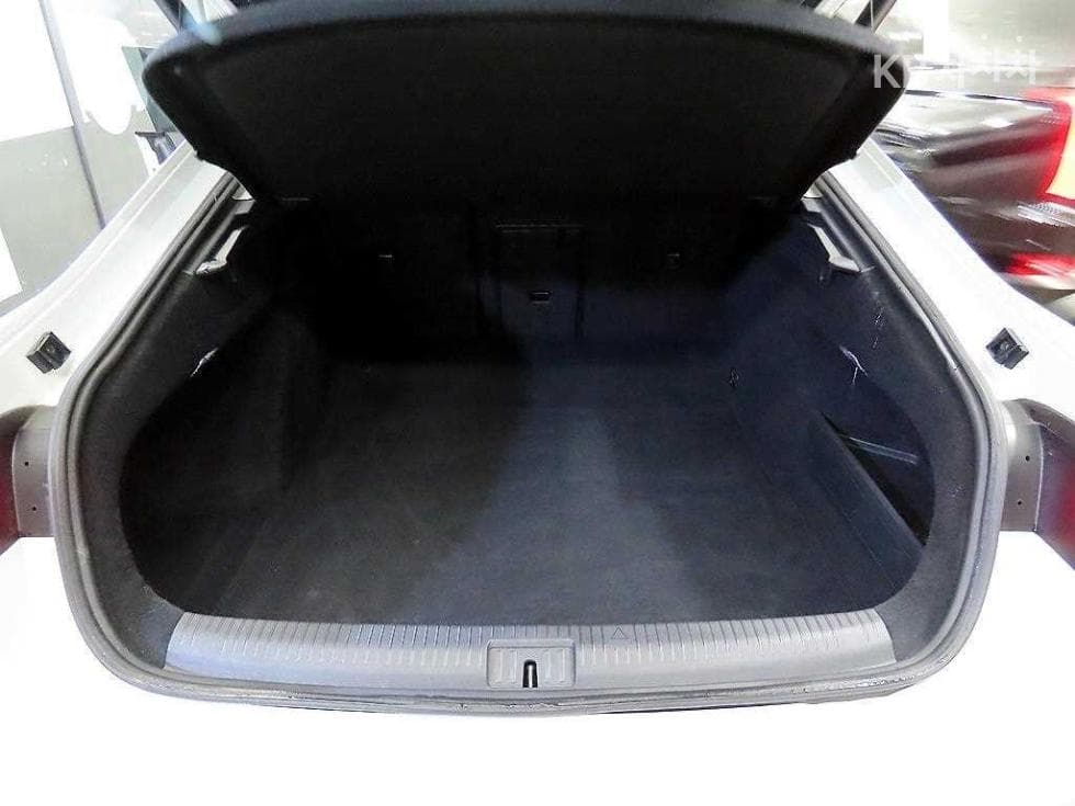 Volkswagen Arteon2.0 Турбо Дизел Инжекция Elegance Prestige - 17