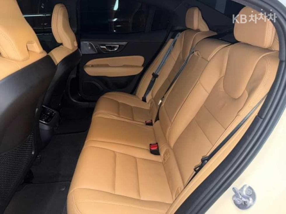Volvo S60 3-토 поколение2.0 B5 Ultra Bright - 7