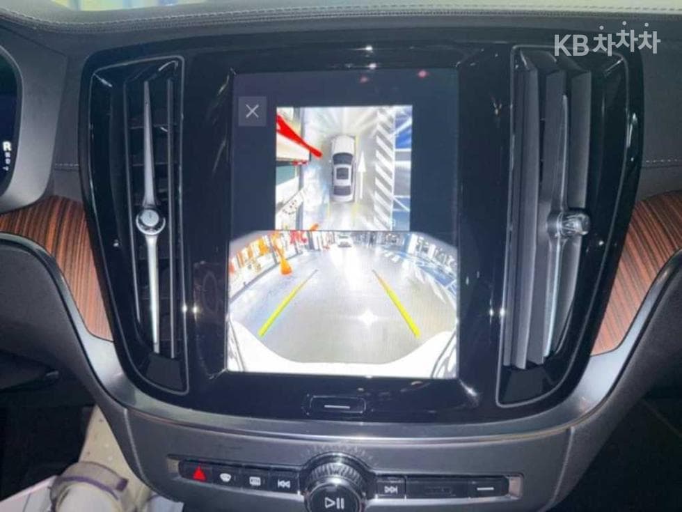 Volvo S60 3-토 поколение2.0 B5 Ultra Bright - 11