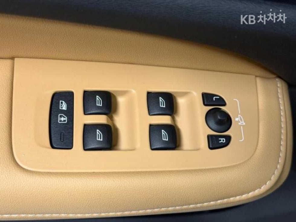 Volvo S60 3-토 поколение2.0 B5 Ultra Bright - 13
