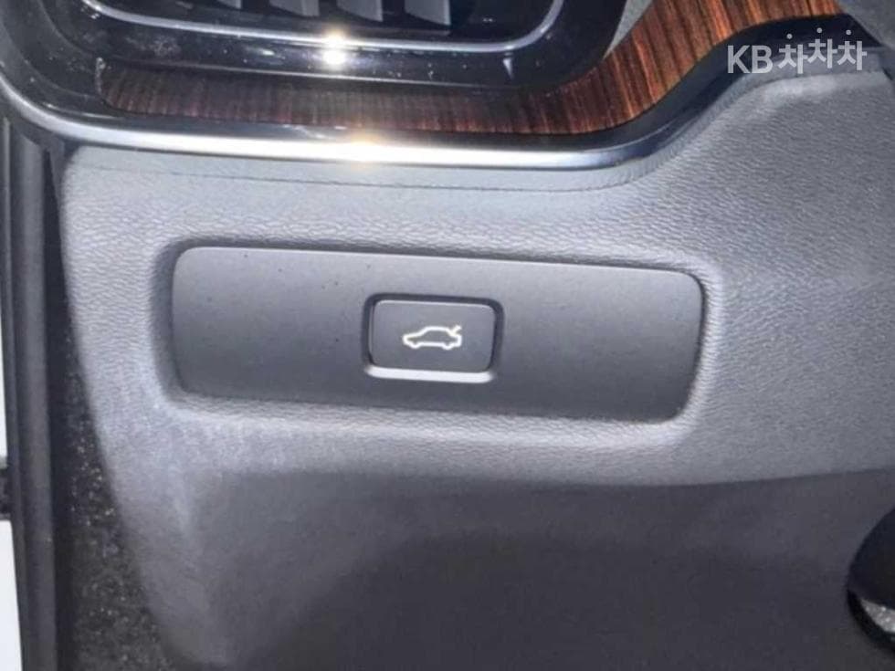 Volvo S60 3-토 поколение2.0 B5 Ultra Bright - 15