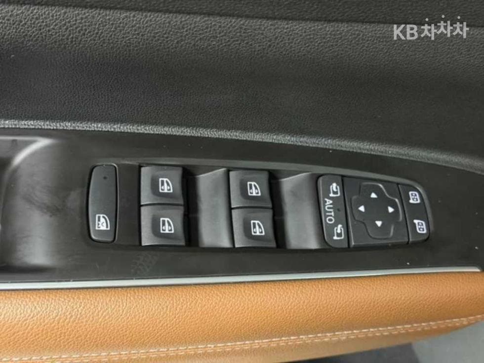 Рено Корея The New (фейслифт) QM62.0 GDe 2WD RE Signature - 15