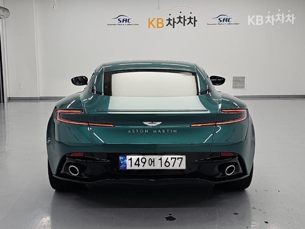 애스턴마틴 DB114.0 V8 Купе - 3