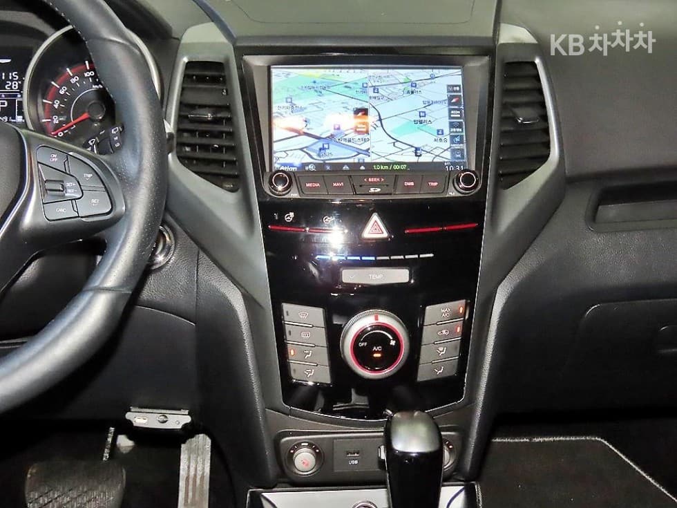 КейДжи Мобилити Тиволи 아머1.6 Бензин VX 2WD - 11