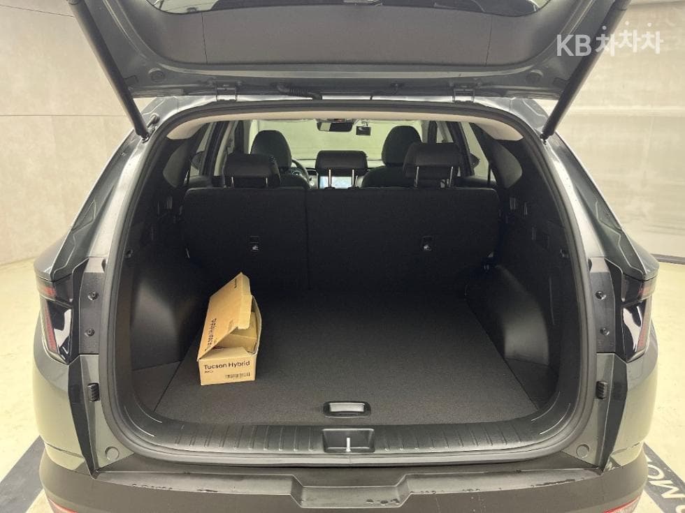 Hyundai The All New Tucson Hybrid(NX (Lexus SUV)4)1.6T HEV Inspiration - 16