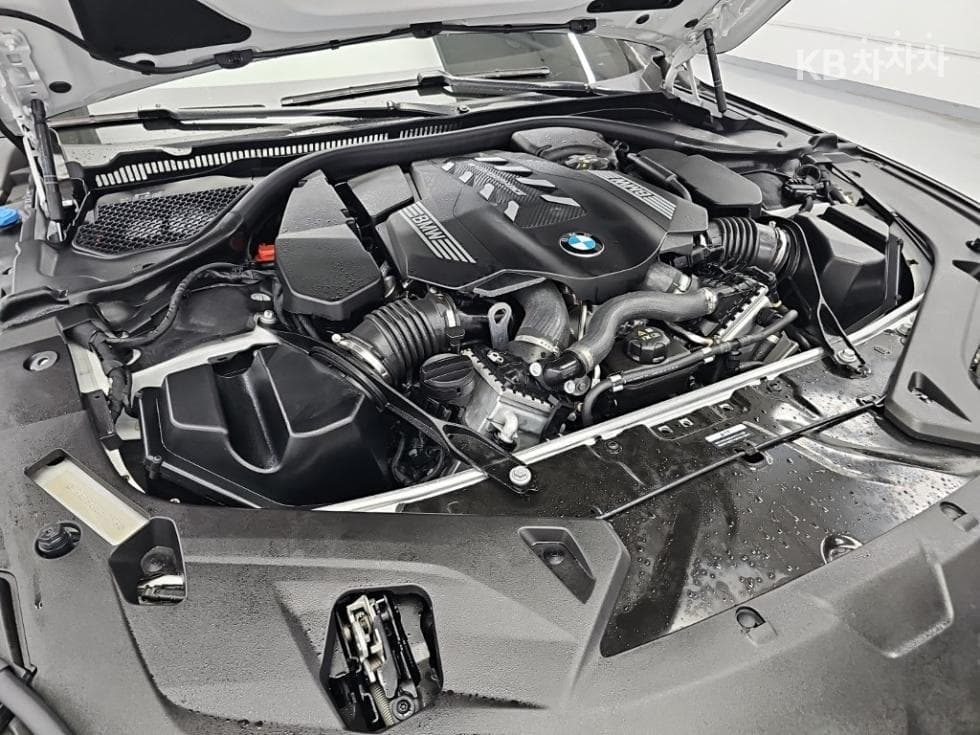 BMW 8시리즈 (G15)M850i xDrive Gran Coupe Standard - 5