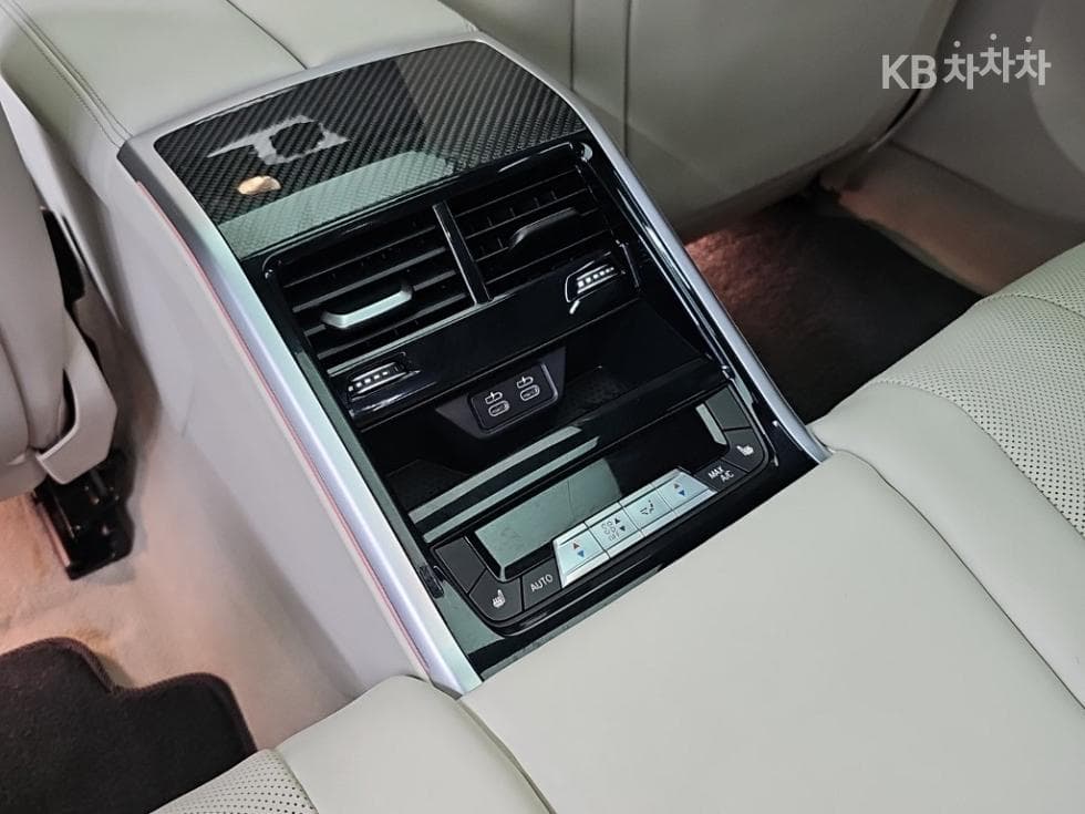 BMW 8시리즈 (G15)M850i xDrive Gran Coupe Standard - 13