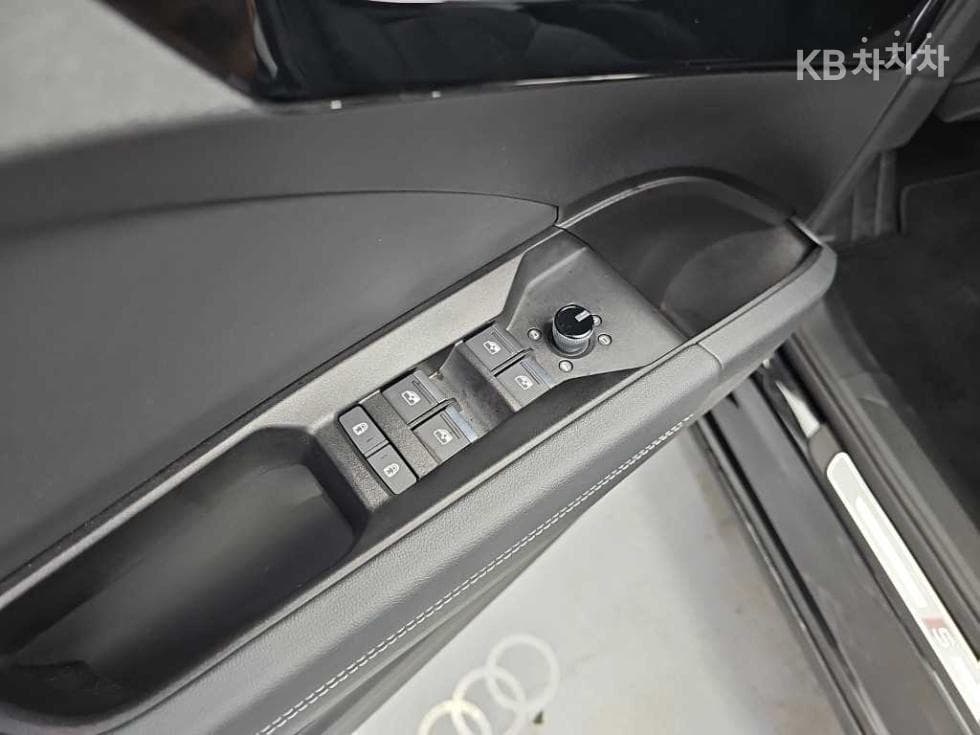 Ауди Q4 e-tron40 Sportback Premium - 19