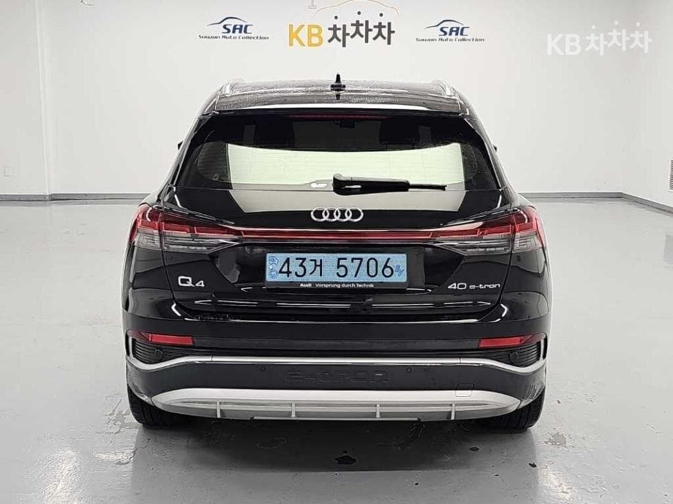 Ауди Q4 e-tron40 Premium - 3