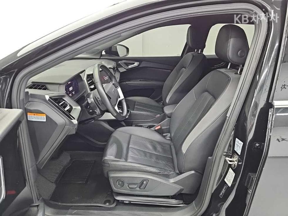 Ауди Q4 e-tron40 Premium - 11