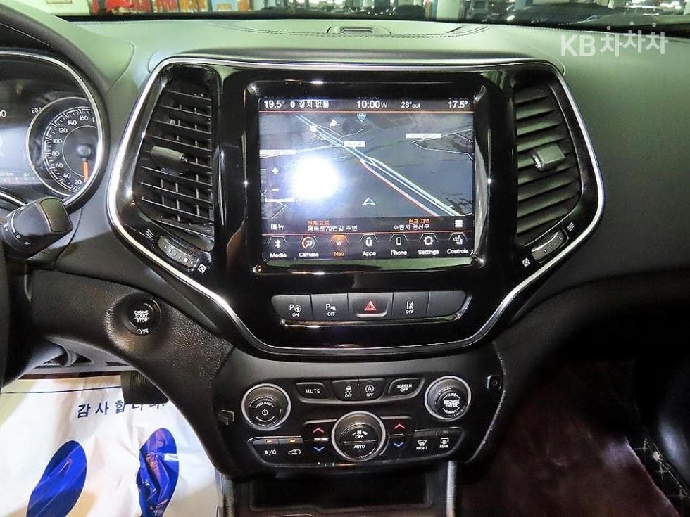 지프 체로키(KL)2.2 Дизел AWD Overland - 11