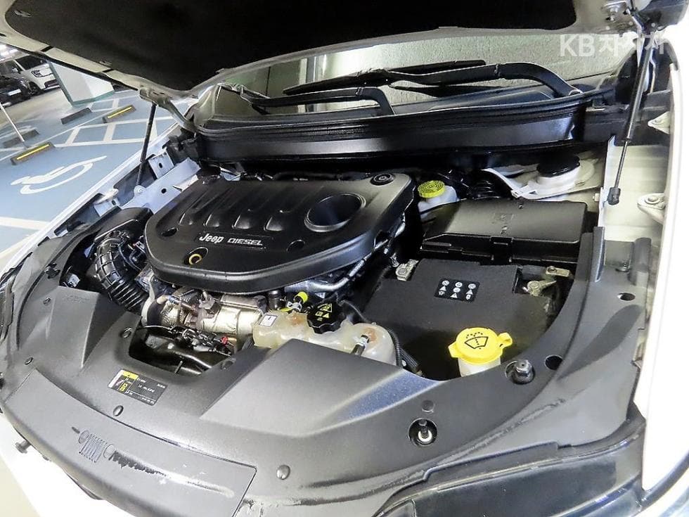 지프 체로키(KL)2.2 Дизел AWD Overland - 19