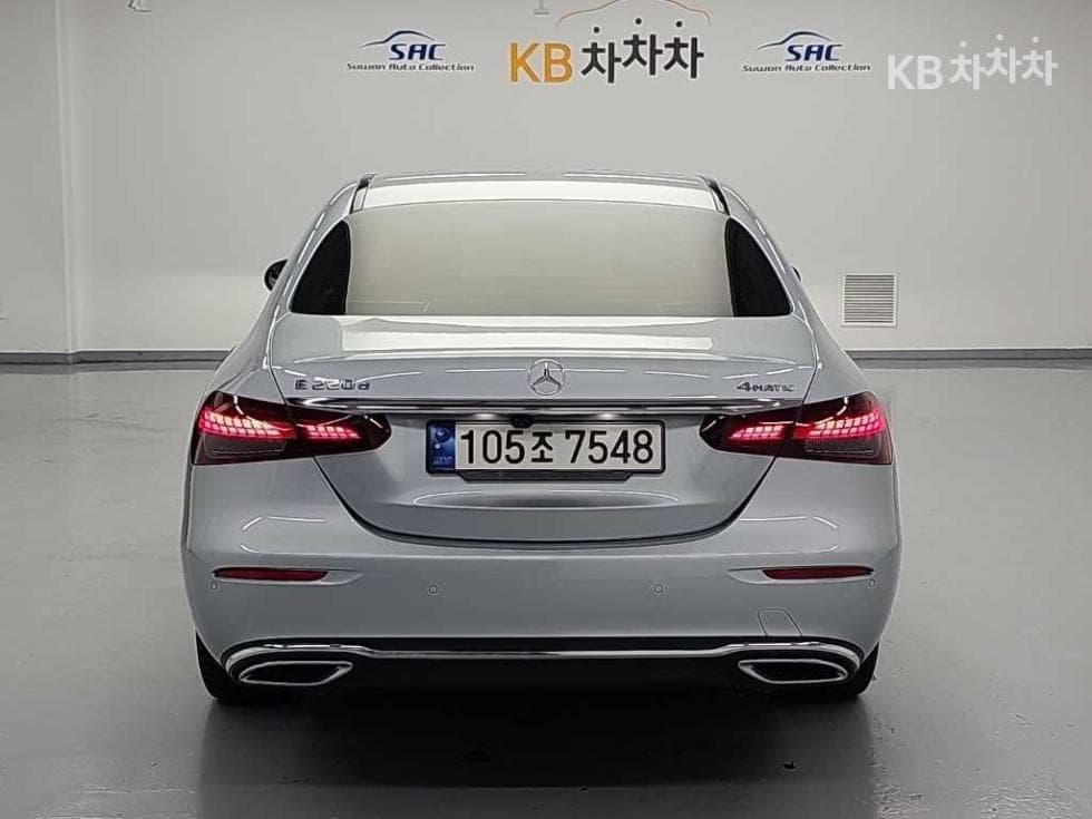 Mercedes-Benz E-Клас (W213)E220d 4MATIC Exclusive - 3