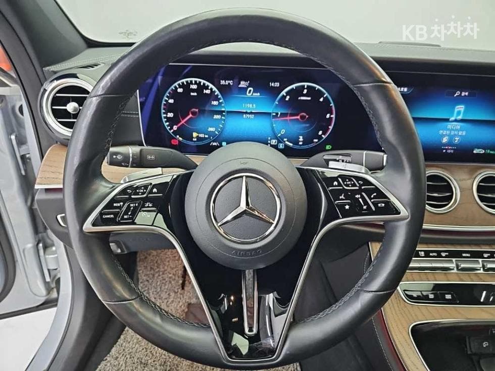 Mercedes-Benz E-Клас (W213)E220d 4MATIC Exclusive - 9