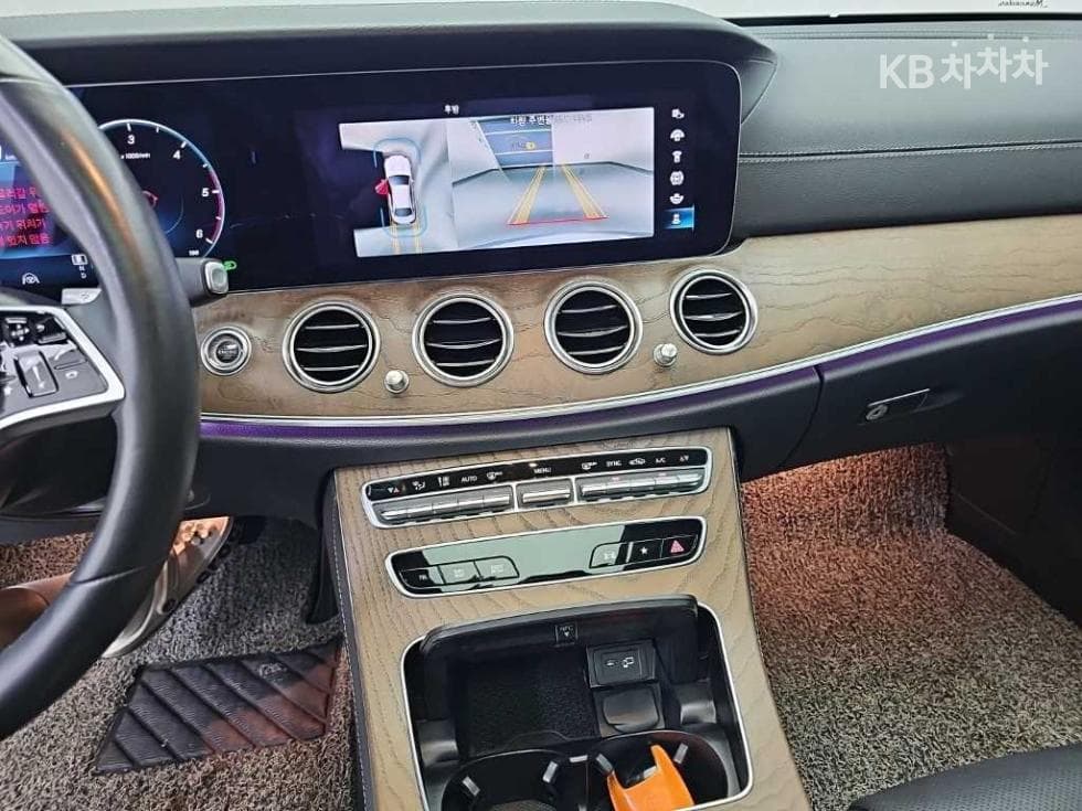 Mercedes-Benz E-Клас (W213)E220d 4MATIC Exclusive - 10