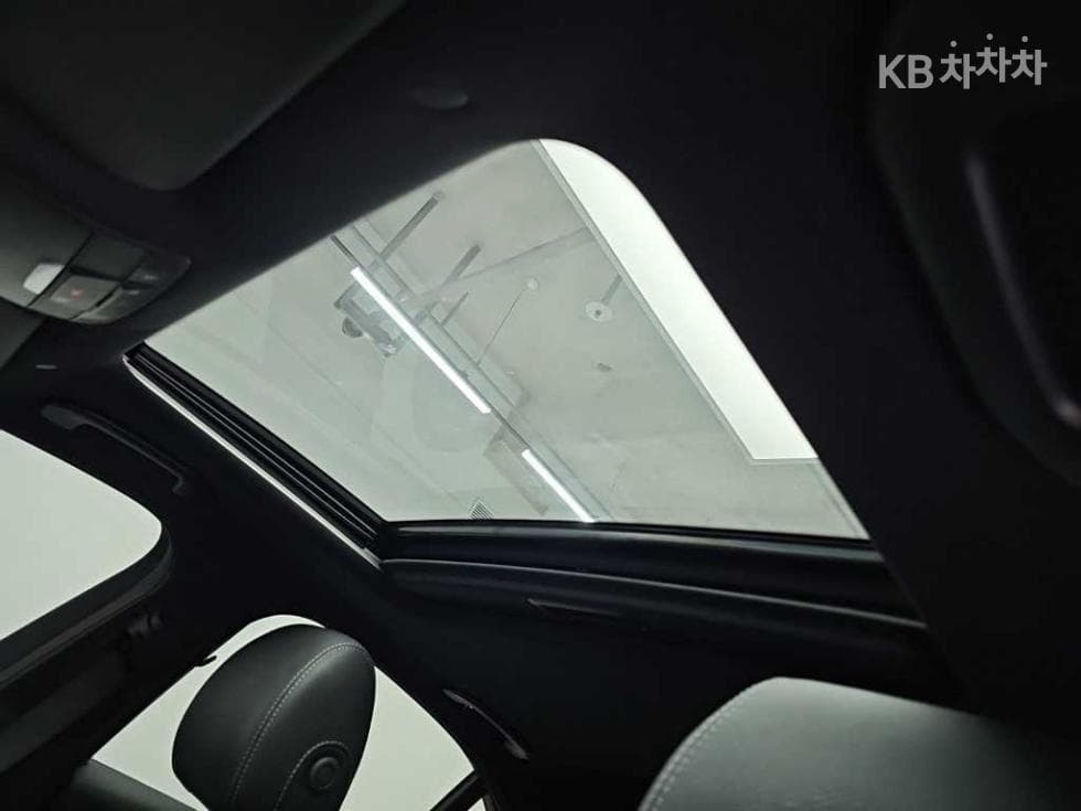 Mercedes-Benz E-Клас (W213)E220d 4MATIC Exclusive - 14