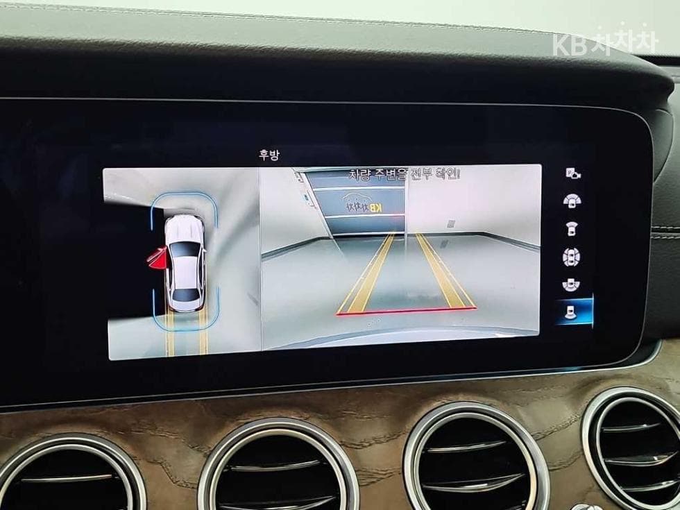 Mercedes-Benz E-Клас (W213)E220d 4MATIC Exclusive - 16