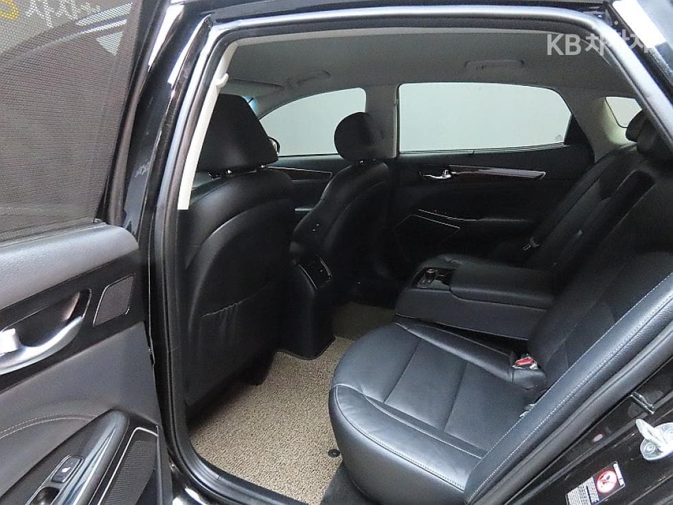 Kia All New K72.4 GDI Prestige - 11