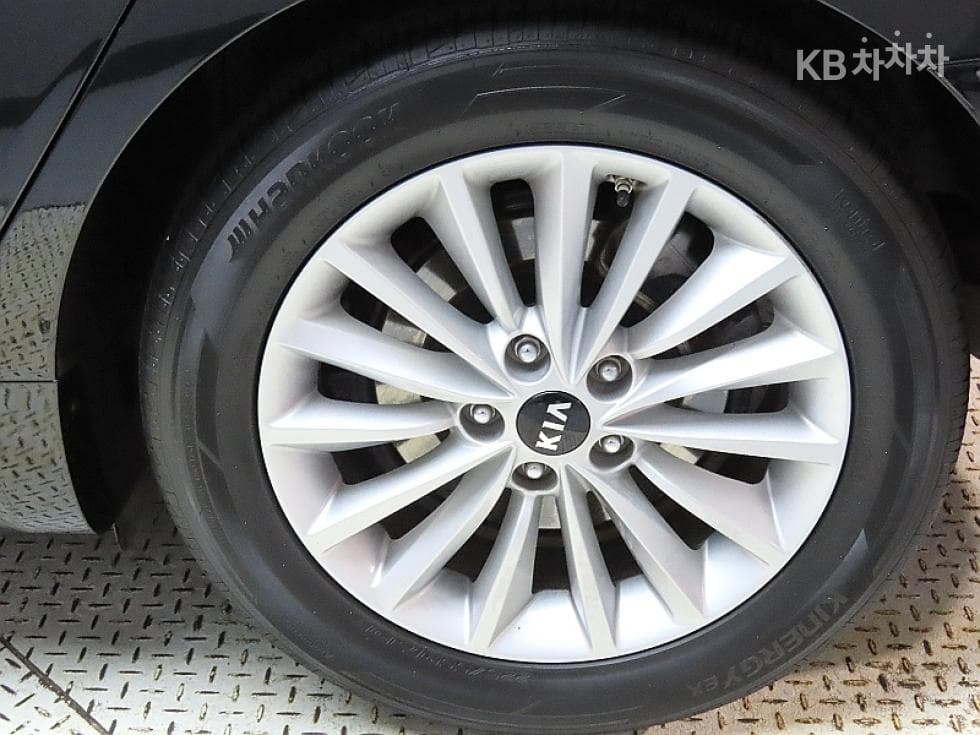 Kia All New K72.4 GDI Prestige - 20