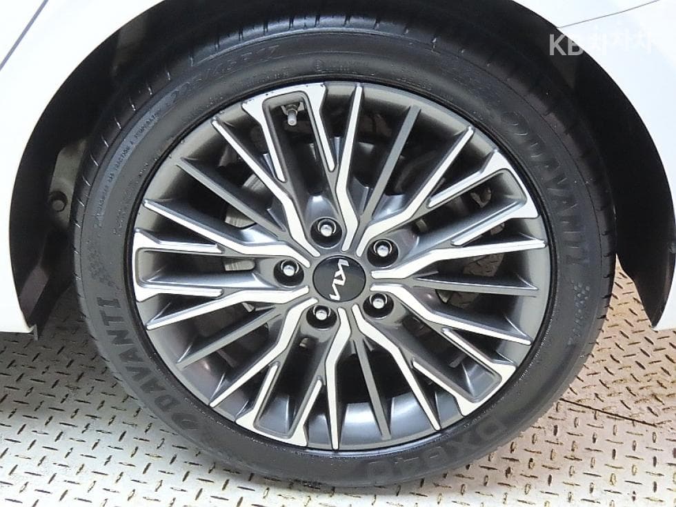 Kia The New (facelift) K3(BD)1.6 Gasoline Signature - 20