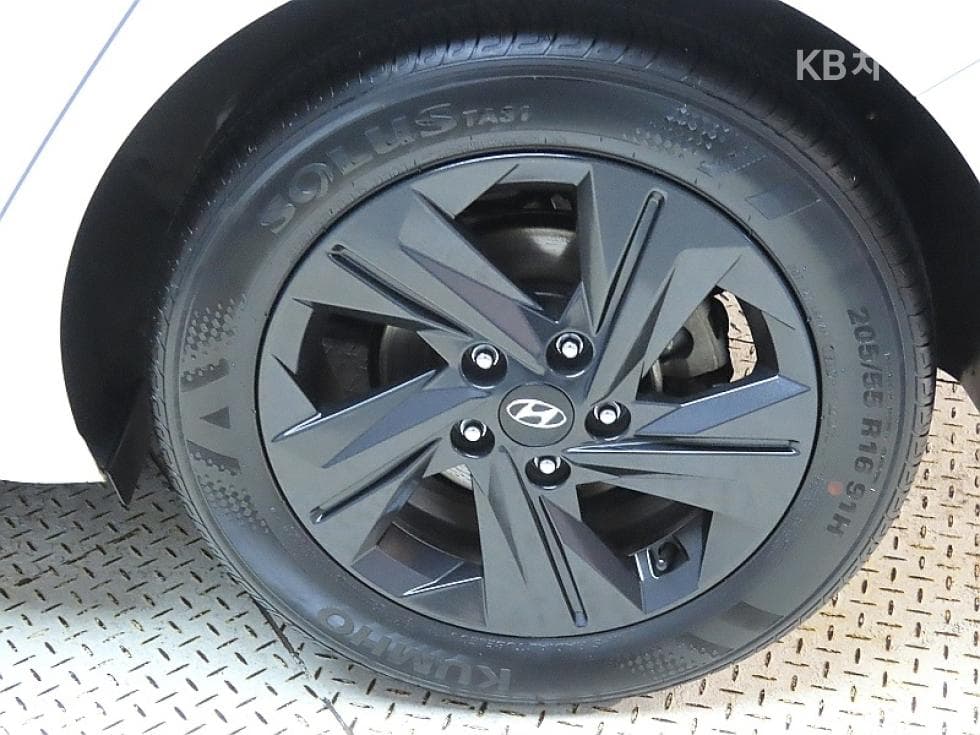 Хюндай All New Avante (Elantra)(CN7)1.6 Бензин Inspiration - 20