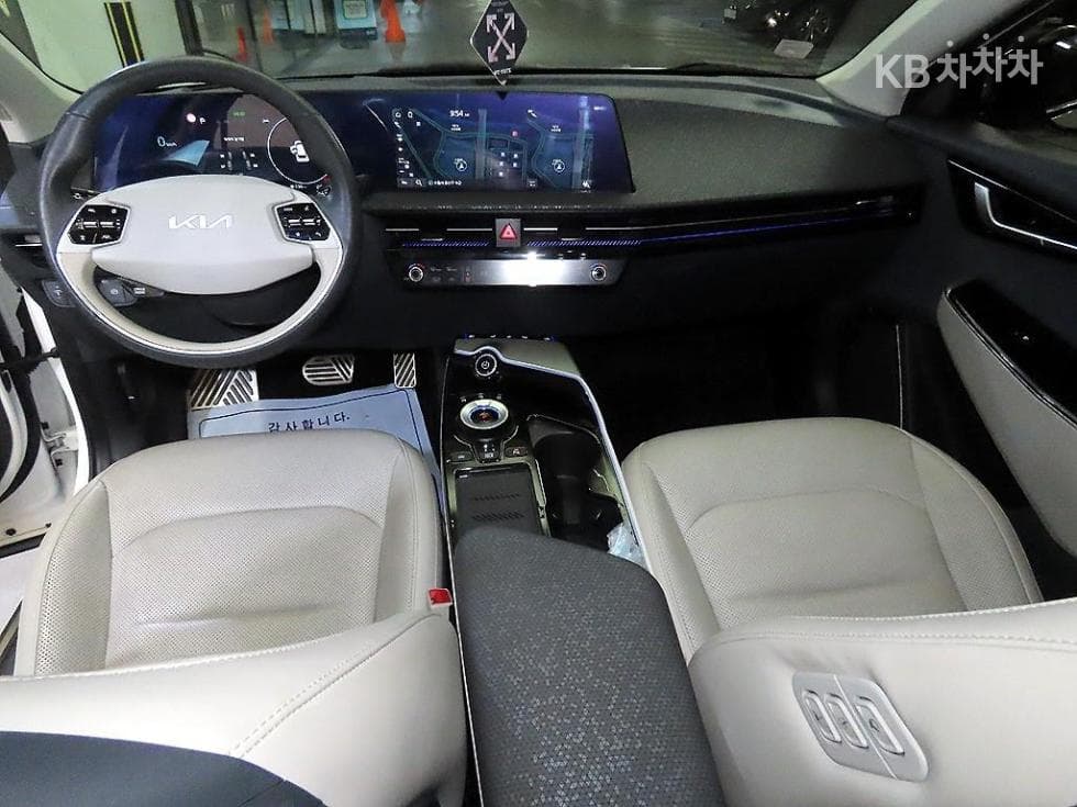 Киа EV6롱 레Местен지 2WD 어스 - 10