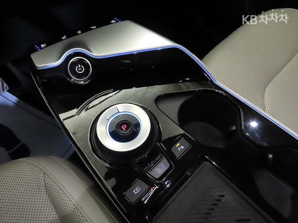 Киа EV6롱 레Местен지 2WD 어스 - 12