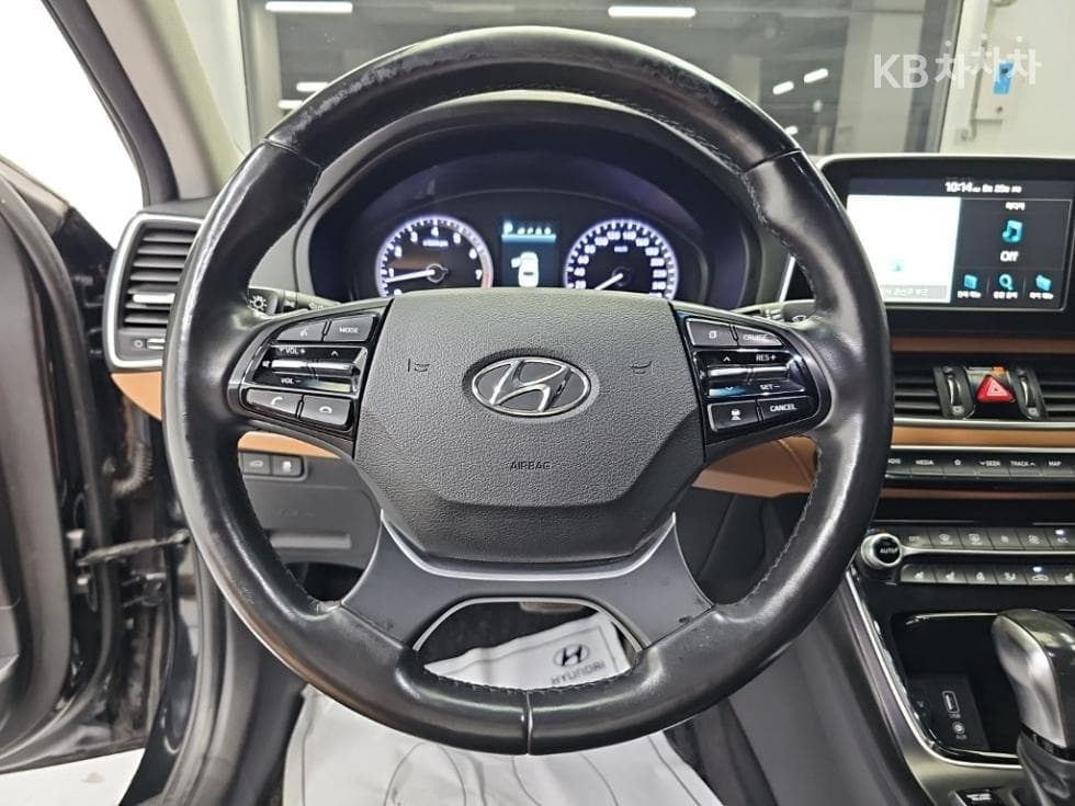 Хюндай Grandeur (Azera)IGРент-а-кар 3.0 LPi Exclusive Стандартен - 9