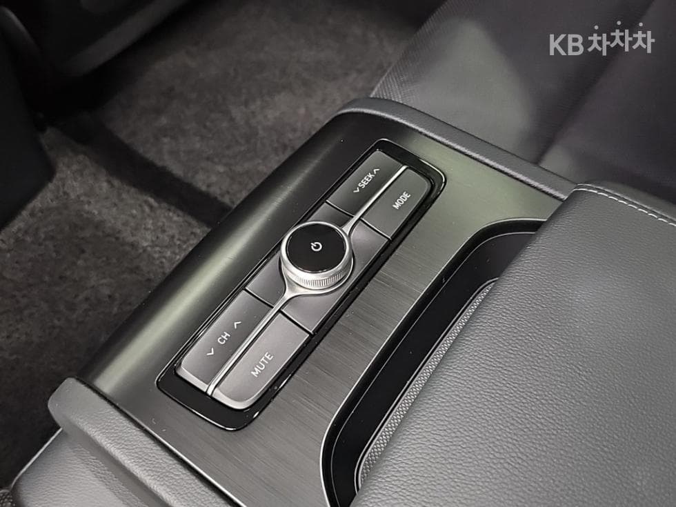 Хюндай Grandeur (Azera)IGРент-а-кар 3.0 LPi Exclusive Стандартен - 14