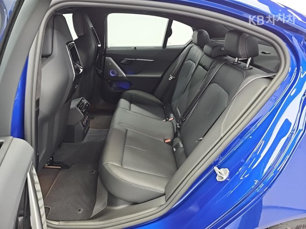 BMW M시리즈M5 Седан G90 - 12