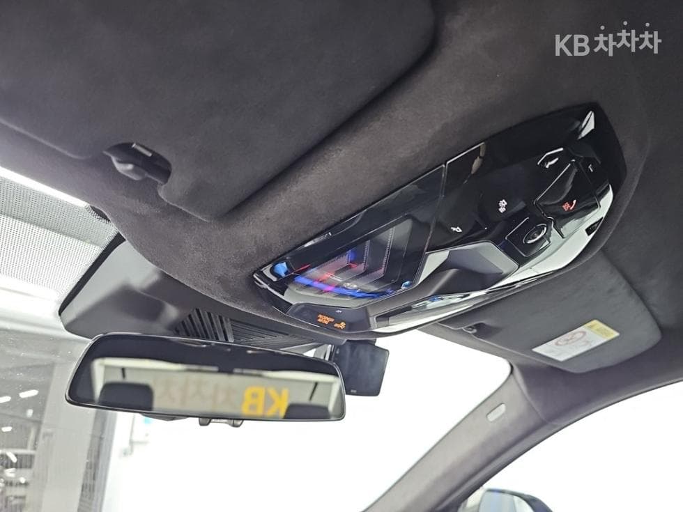 BMW M시리즈M5 Седан G90 - 18
