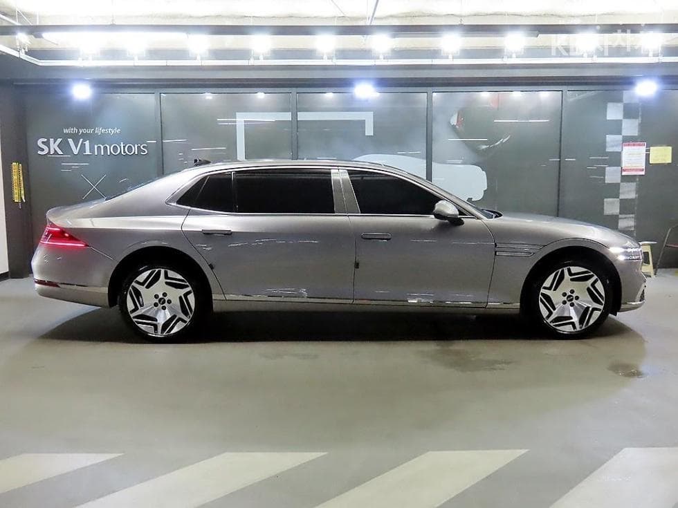 Дженезис G90(RS4)3.5T e-S/C AWD LWB Стандартен - 3